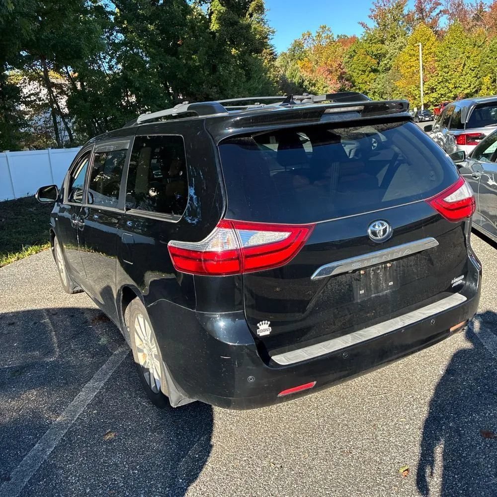 Used 2016 Toyota Sienna Limited Premium AWD/4WD image 4