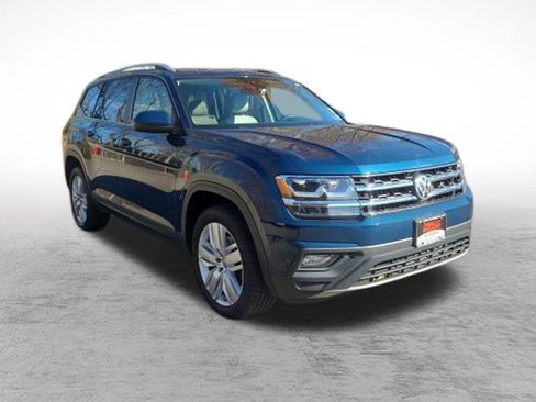Used 2019 Volkswagen Atlas SE w/ Panoramic Sunroof Package image 3