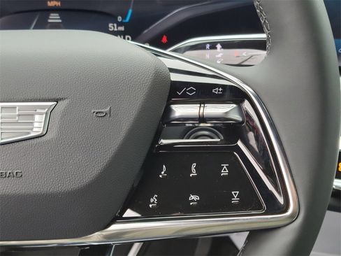 New 2025 Cadillac Lyriq Luxury image 28
