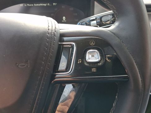 Used 2024 Lincoln Aviator AWD w/ Premium Package image 24