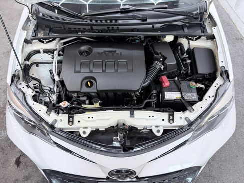 Used 2018 Toyota Corolla SE FWD image 25