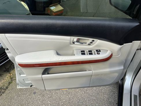 Used 2005 Lexus RX 330 AWD image 14