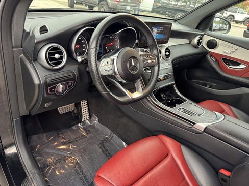 Used 2021 Mercedes-Benz GLC 300 image 11