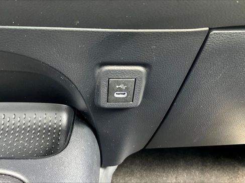 Used 2023 Toyota Corolla LE image 31