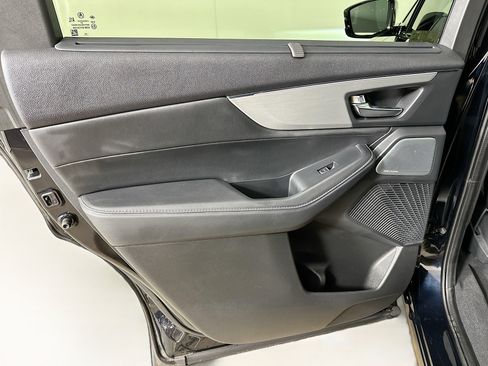 Used 2025 Acura MDX SH-AWD w/ Technology Package image 27