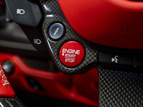 Certified 2022 Ferrari F8 Tributo RWD image 30