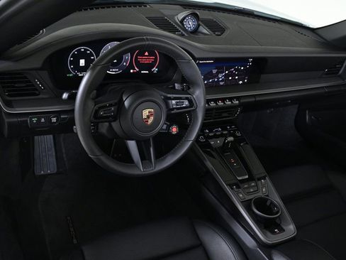 Certified 2025 Porsche 911 Carrera image 4