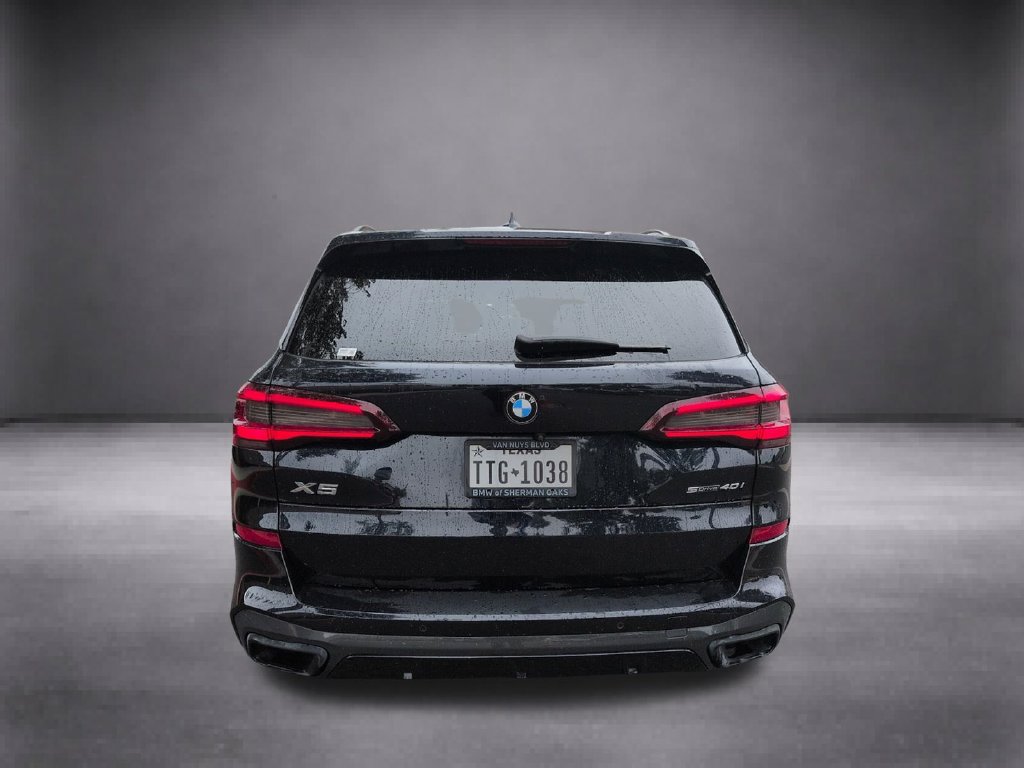 Used 2022 BMW X5 sDrive40i w/ M Sport Package RWD image 8