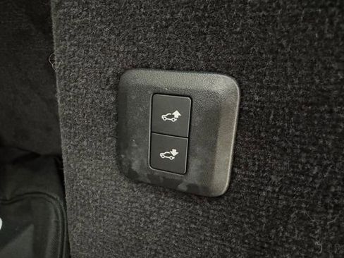 Used 2020 Land Rover Range Rover Sport HSE image 29