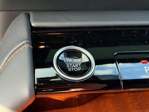 New 2025 Lincoln Navigator L Black Label AWD/4WD image 11