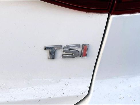 Used 2017 Volkswagen Jetta SE image 8