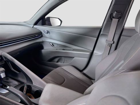 Used 2024 Hyundai Elantra SEL FWD image 22