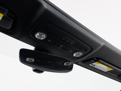 Used 2021 Lamborghini Huracan EVO RWD image 31