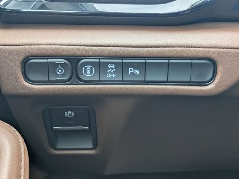 Used 2023 Acura MDX FWD w/ Technology Package image 18