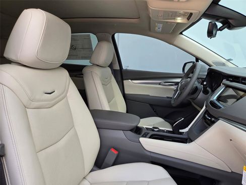 New 2026 Cadillac XT5 Premium Luxury w/ LPO, Floor Liner Package image 29