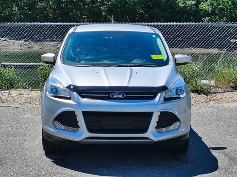 Used 2016 Ford Escape SE w/ SE Cold Weather Package AWD/4WD image 2