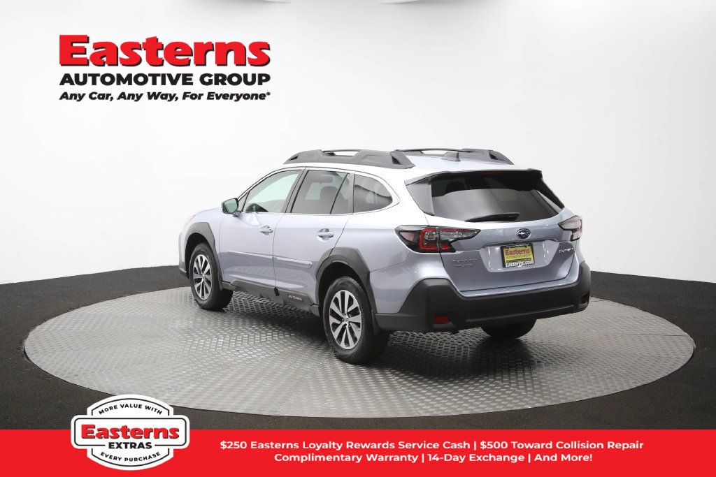 Used 2025 Subaru Outback Premium AWD/4WD image 59