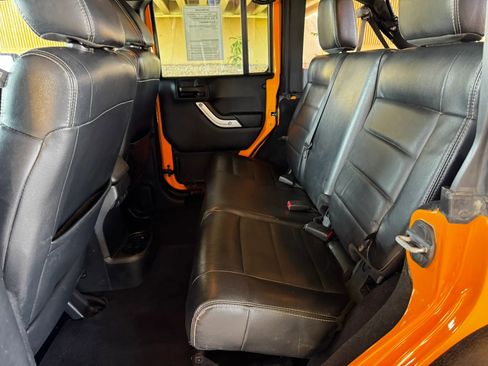 Used 2012 Jeep Wrangler Unlimited Rubicon w/ Dual Top Group image 20