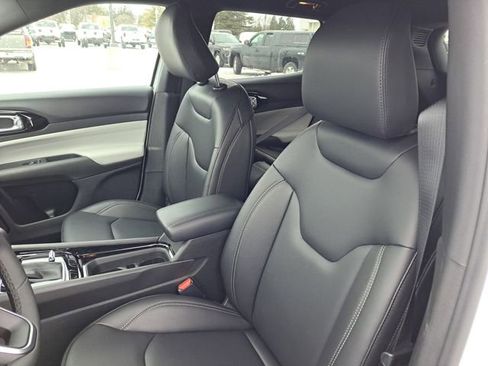 New 2026 Jeep Compass Limited image 5