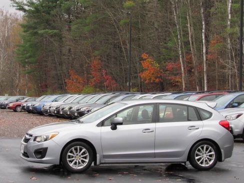 Used 2014 Subaru Impreza 2.0i Premium w/ All-Weather Package w/CVT image 4