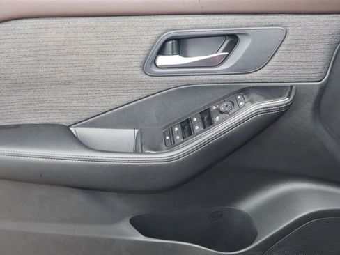 Certified 2023 Nissan Rogue SV image 16