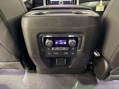 New 2026 GMC Yukon Elevation w/ Elevation Premium Package AWD/4WD image 30
