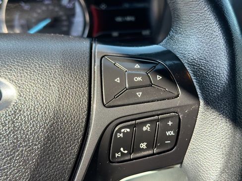 Used 2018 Ford Explorer XLT w/ Equipment Group 202A FWD image 31