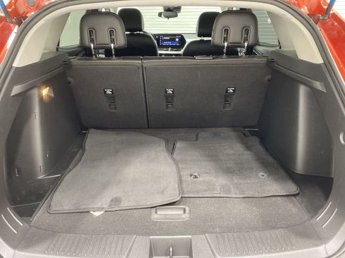 Used 2024 Chevrolet Trax LT w/ LT Convenience Package image 22