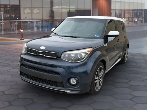 Used 2018 Kia Soul + FWD image 19