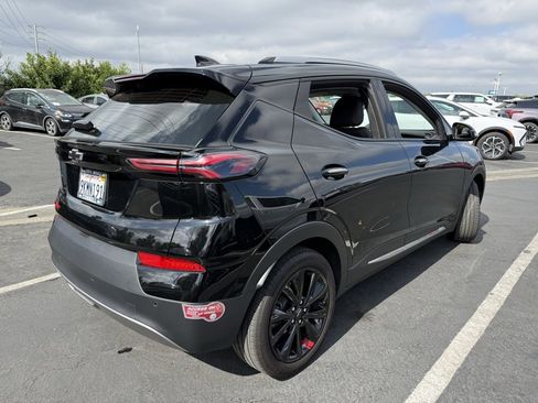 Certified 2023 Chevrolet Bolt EUV Premier w/ Redline Edition image 7