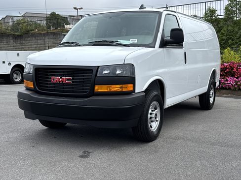 New 2025 GMC Savana 2500 w/ Driver Convenience Package image 5