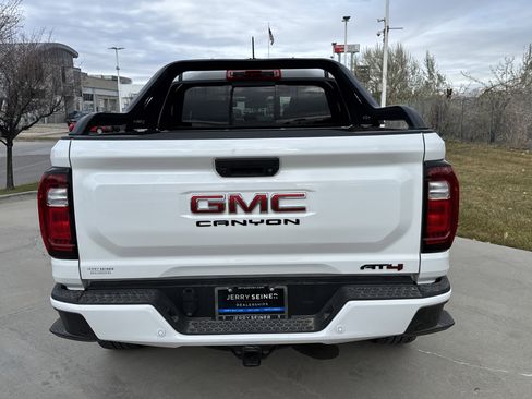 Used 2025 GMC Canyon AT4 w/ Nightfall Edition image 4