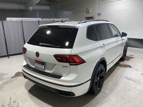 Used 2024 Volkswagen Tiguan SE R-Line AWD/4WD image 26