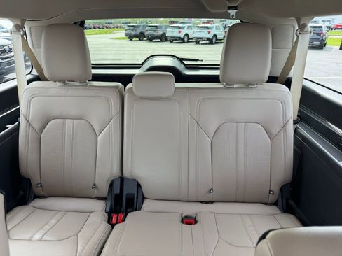 Used 2024 Ford Expedition Max Limited image 16