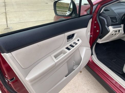 Used 2014 Subaru Crosstrek 2.0i Premium w/ Moonroof Package image 7