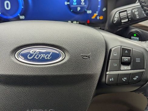 Used 2020 Ford Escape Titanium image 16