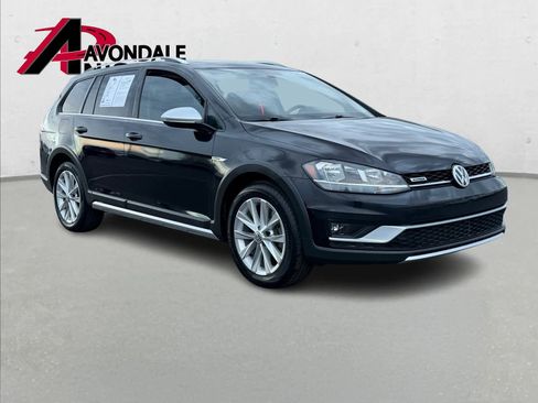 Used 2018 Volkswagen Golf Alltrack SE image 8