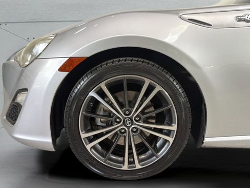 Used 2013 Scion FR-S RWD image 36