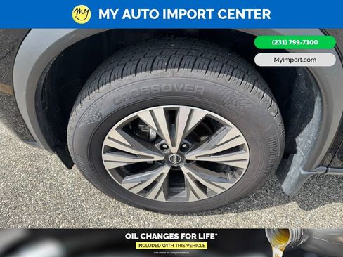Used 2023 Nissan Rogue SV AWD/4WD image 7