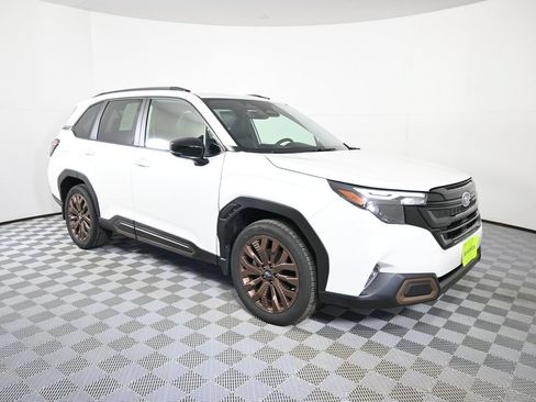 Used 2025 Subaru Forester Sport w/ Popular Package #1 AWD/4WD image 9