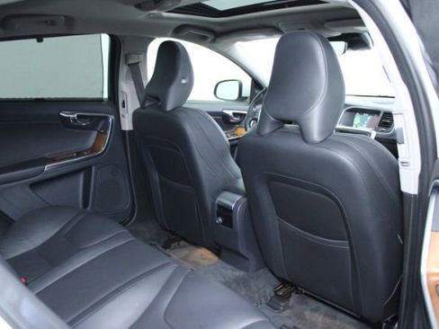 Used 2016 Volvo S60 T5 Inscription Platinum image 26