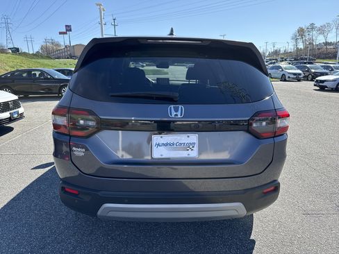 Certified 2025 Honda Pilot EX-L image 9