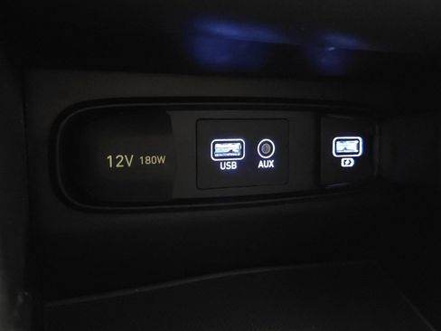 Used 2019 Hyundai Santa Fe SE w/ Cargo Package image 27