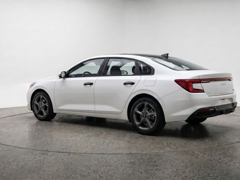 Used 2025 Kia K4 LXS FWD image 6