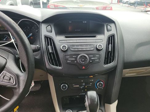 Used 2017 Ford Focus SE image 10