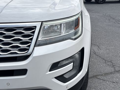 Used 2017 Ford Explorer Platinum AWD/4WD image 9