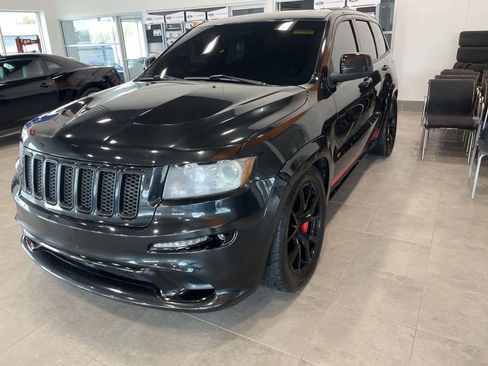 Used 2012 Jeep Grand Cherokee SRT8 w/ Luxury Group II AWD/4WD image 4