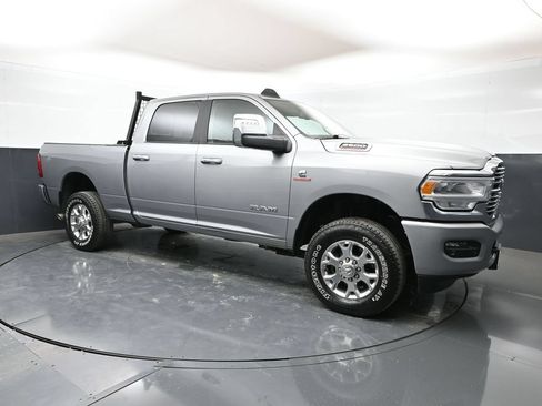 Used 2024 RAM 2500 Laramie AWD/4WD image 5