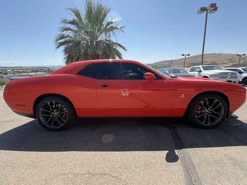 Used 2021 Dodge Challenger R/T Scat Pack RWD image 6