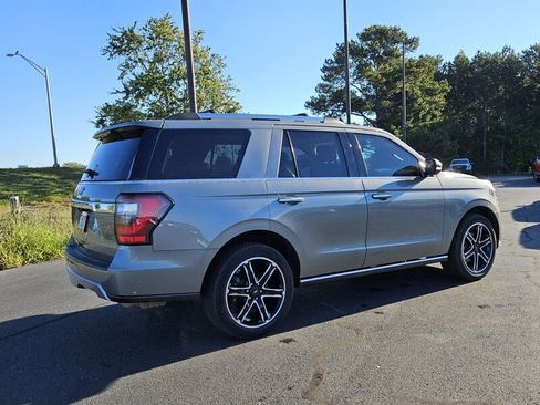 Used 2019 Ford Expedition Limited w/ Special Edition Package RWD image 12